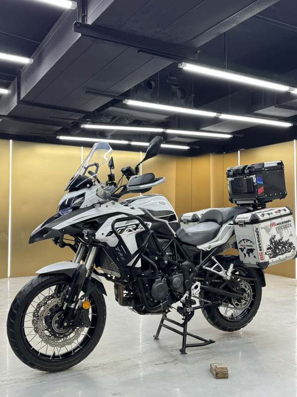 二手贝纳利金鹏 TRK502