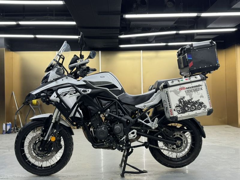 二手贝纳利金鹏 TRK502