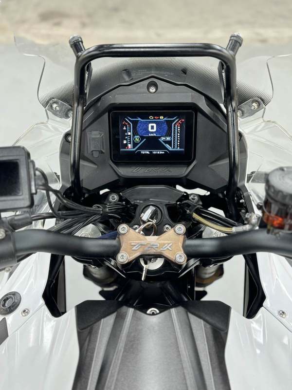 二手贝纳利金鹏 TRK502