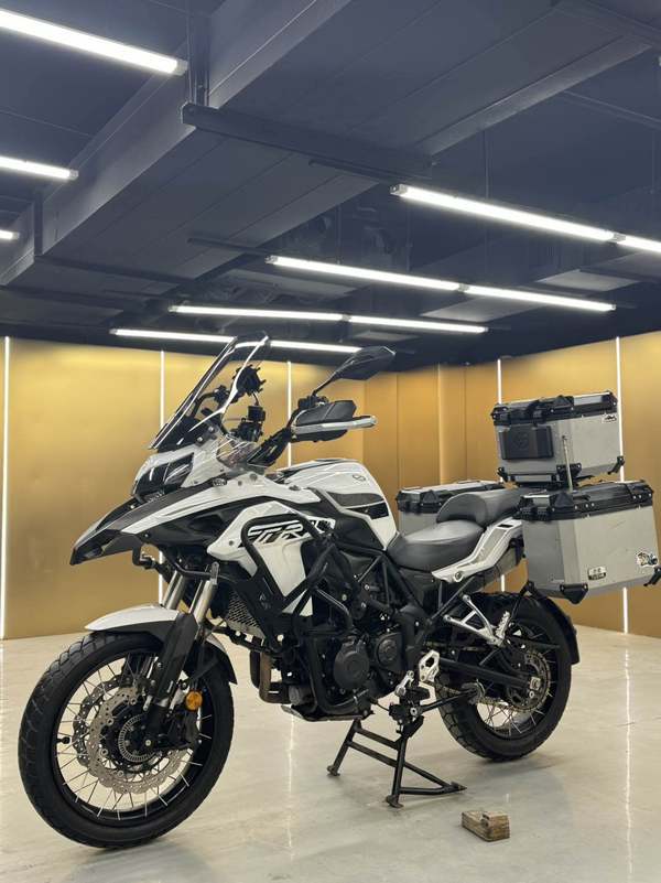 二手贝纳利金鹏 TRK502