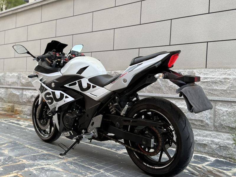 二手豪爵铃木GSX250R