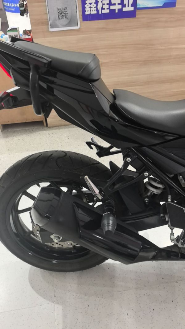 二手豪爵铃木GSX250R