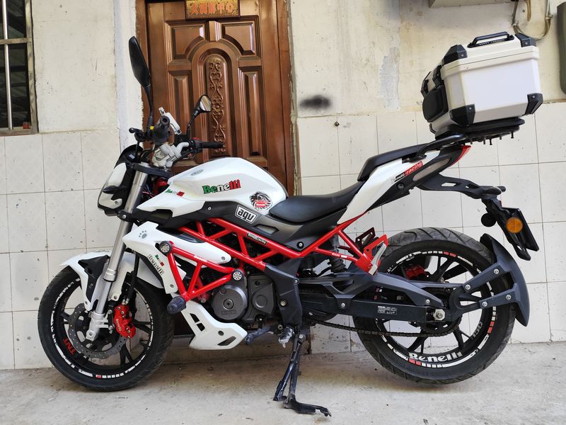 二手贝纳利红宝龙 TNT150i