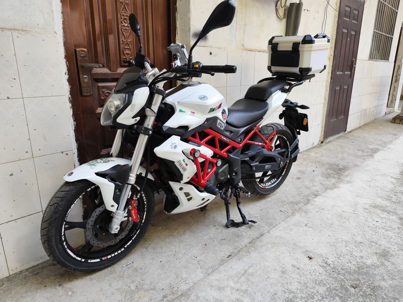 二手贝纳利红宝龙 TNT150i