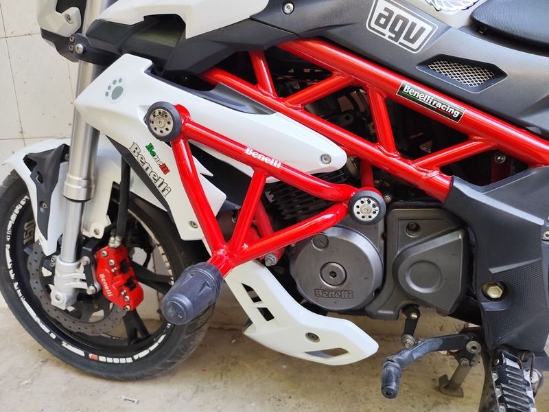 二手贝纳利红宝龙 TNT150i