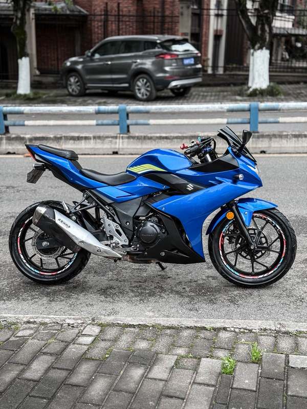 二手豪爵铃木GSX250R