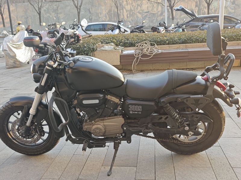 二手QJMOTOR闪300