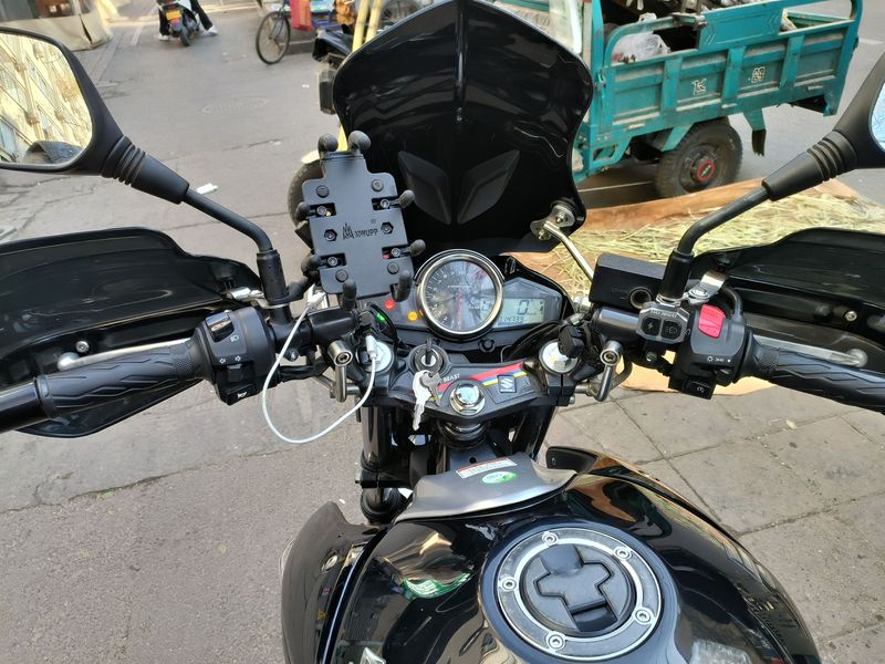 二手豪爵铃木骊驰 GW250