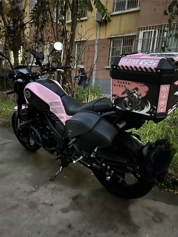 二手贝纳利幼狮 Leoncino 150