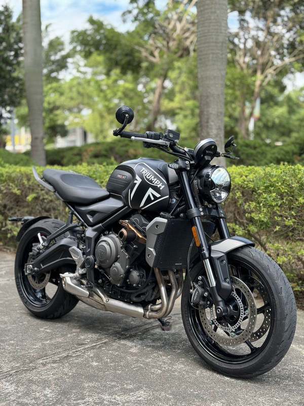 二手凯旋Trident 660