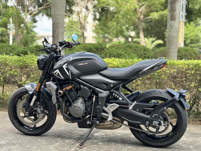 二手凯旋Trident 660