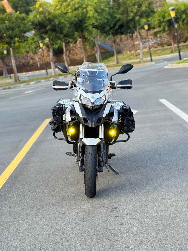 二手贝纳利金鹏 TRK502