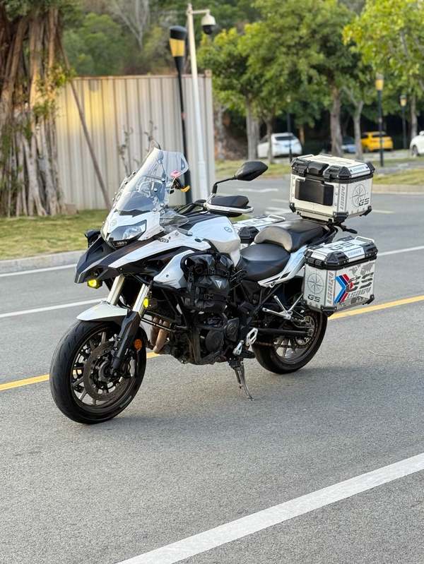 二手贝纳利金鹏 TRK502