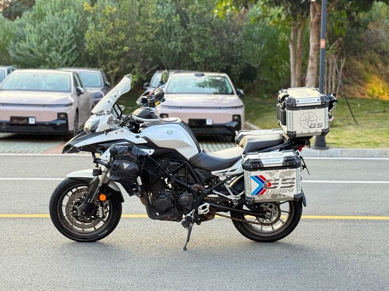 二手贝纳利金鹏 TRK502