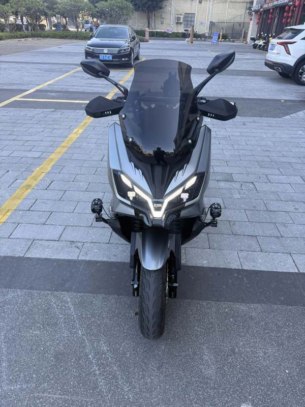 二手三阳哈士奇 Husky ADV300