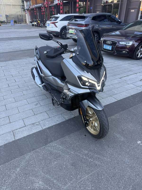 二手三阳哈士奇 Husky ADV300