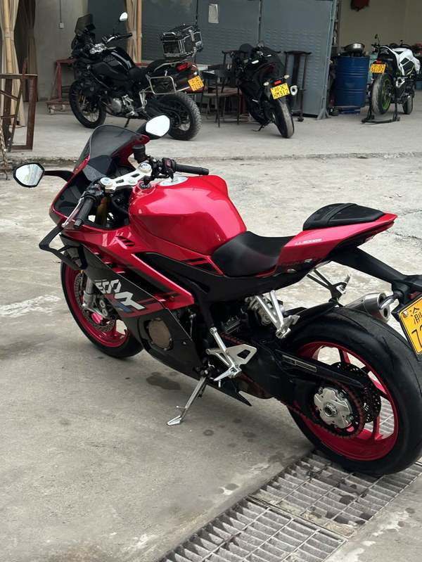 二手张雪机车500RR