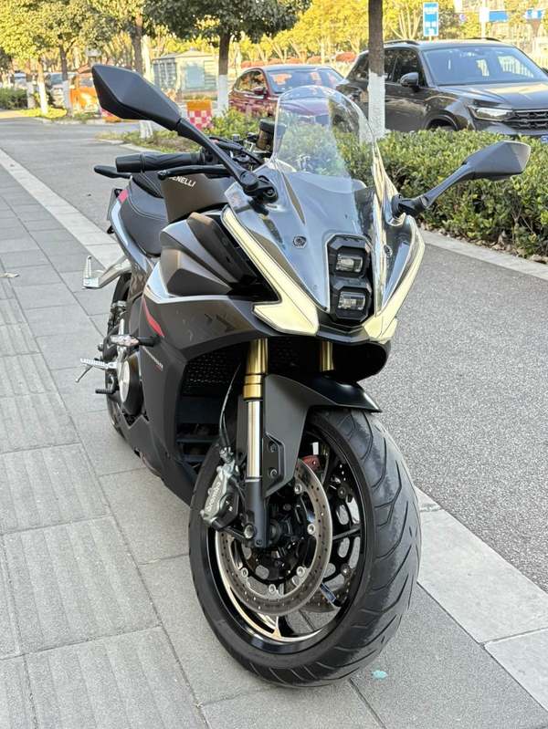 二手贝纳利龙卷风 Tornado 552R