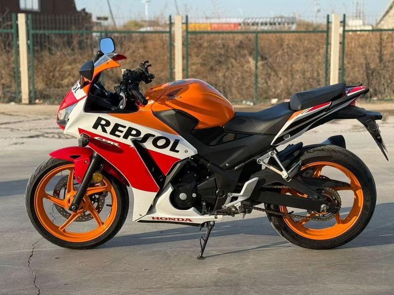 二手本田CBR300R
