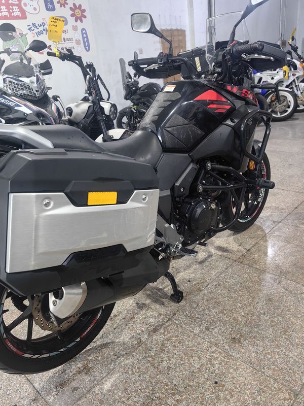 二手豪爵铃木DL250