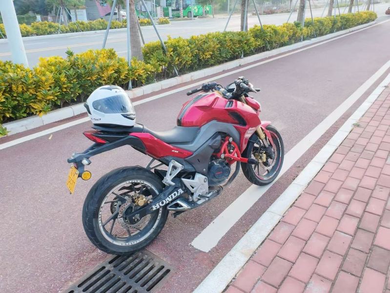 二手五羊本田CB190R 暴锋眼