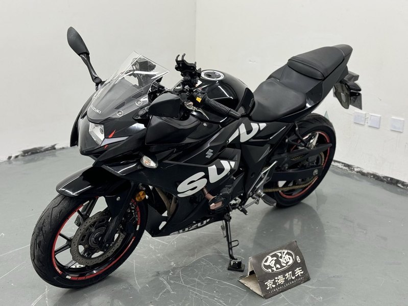二手豪爵铃木GSX250R