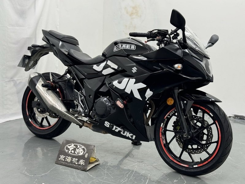 二手豪爵铃木GSX250R