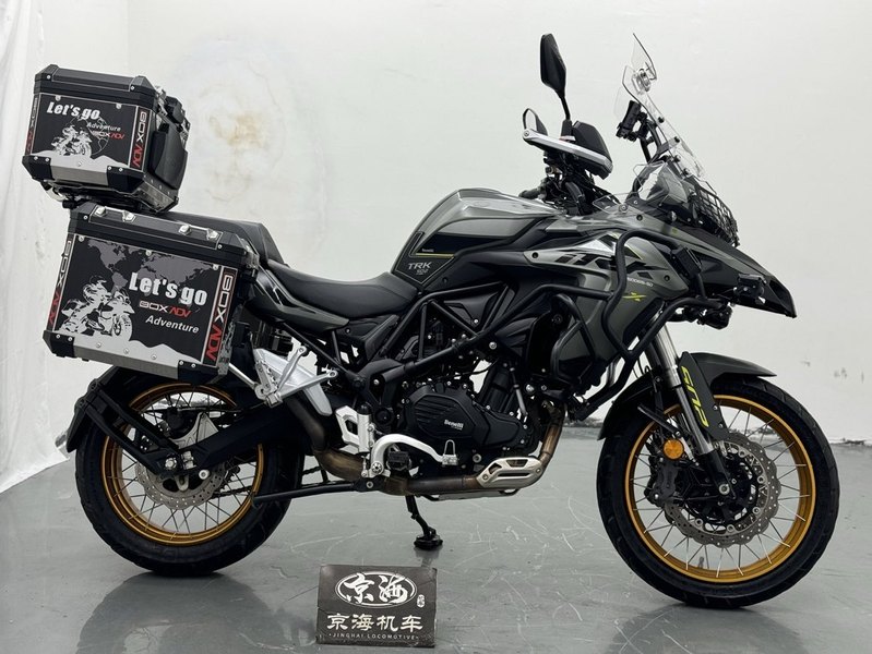 二手贝纳利金鹏 TRK502