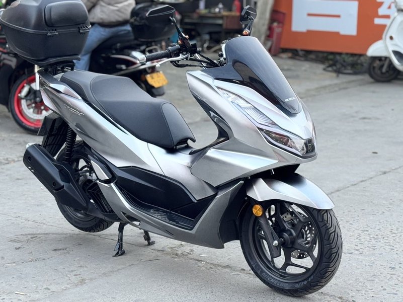 二手五羊本田PCX