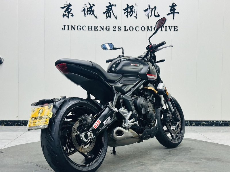 二手凯旋Trident 660