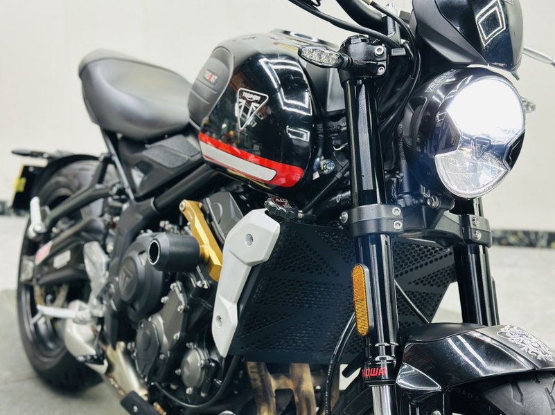 二手凯旋Trident 660