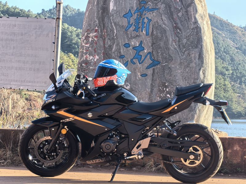 二手豪爵铃木GSX250R