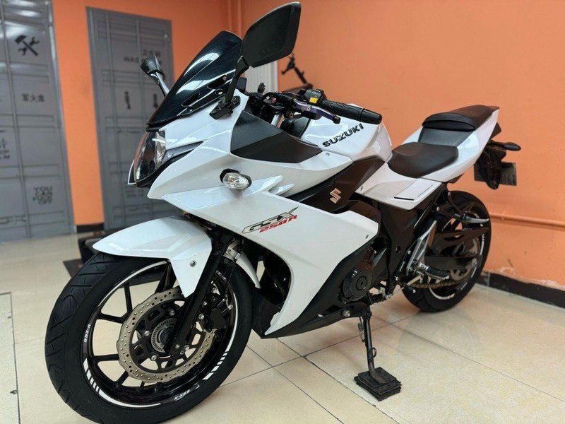 二手豪爵铃木GSX250R