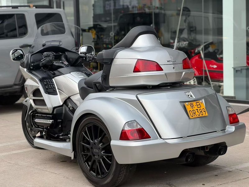 二手本田金翼正三轮