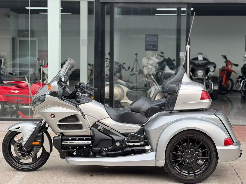 二手本田金翼正三轮