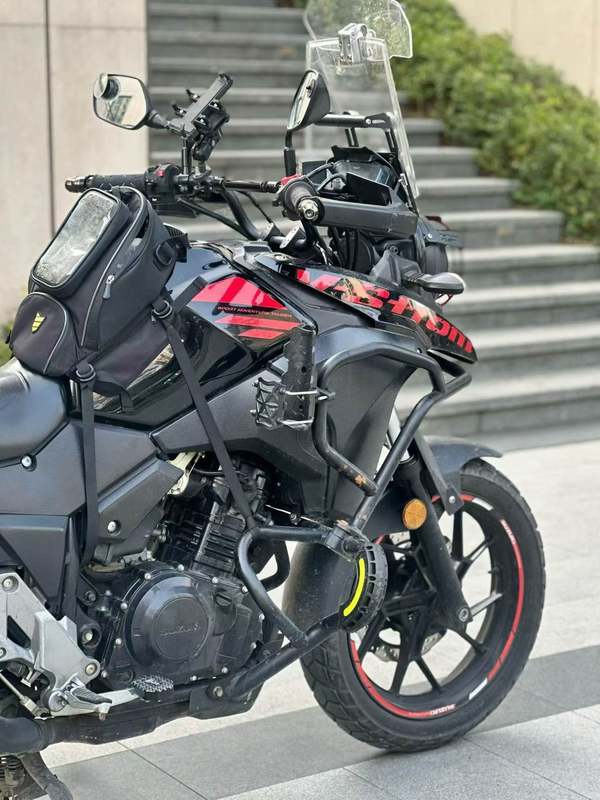 二手豪爵铃木DL250