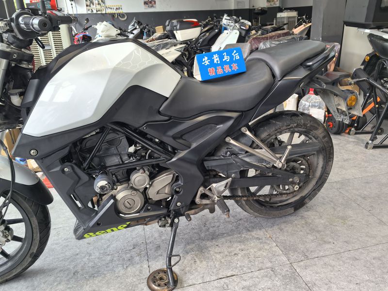 二手贝纳利小黄龙 TNT25