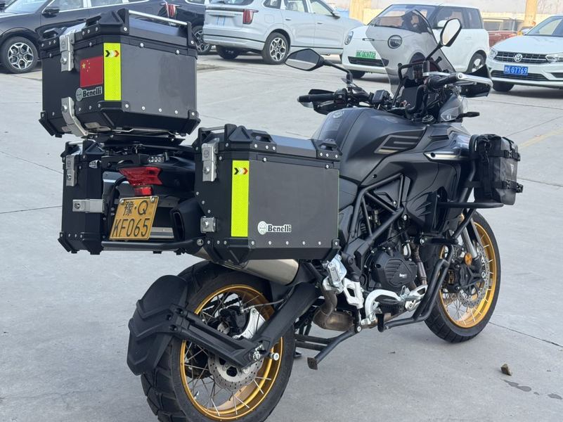 二手贝纳利TRK552