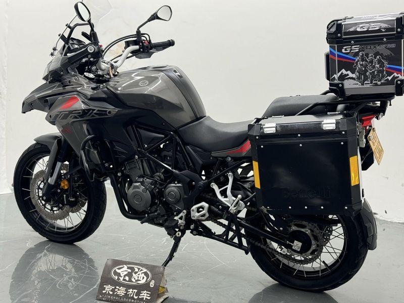 二手贝纳利金鹏 TRK502