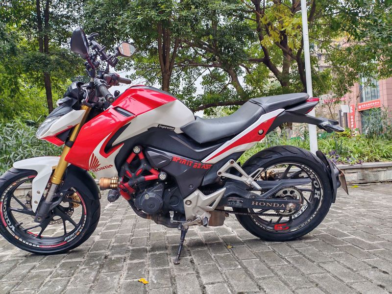 二手五羊本田CB190R 暴锋眼