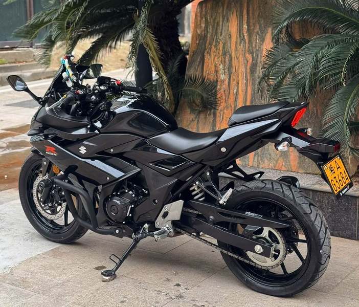 二手豪爵铃木GSX250R