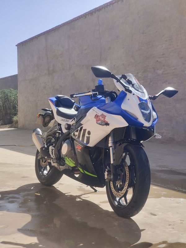 二手贝纳利龙卷风 Tornado 252R