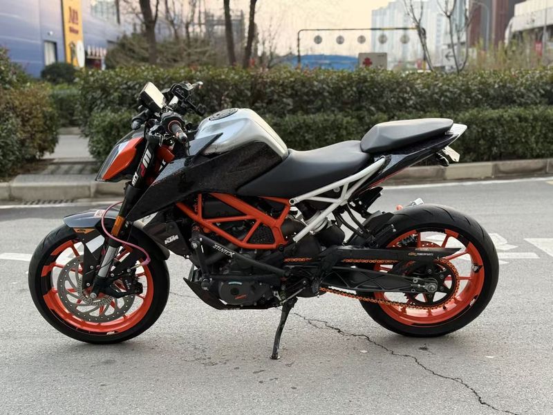 二手KTMR2R390 Duke