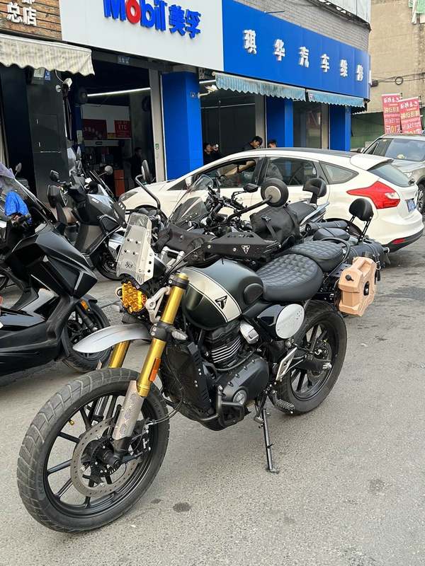 二手凯旋Scrambler 400 X