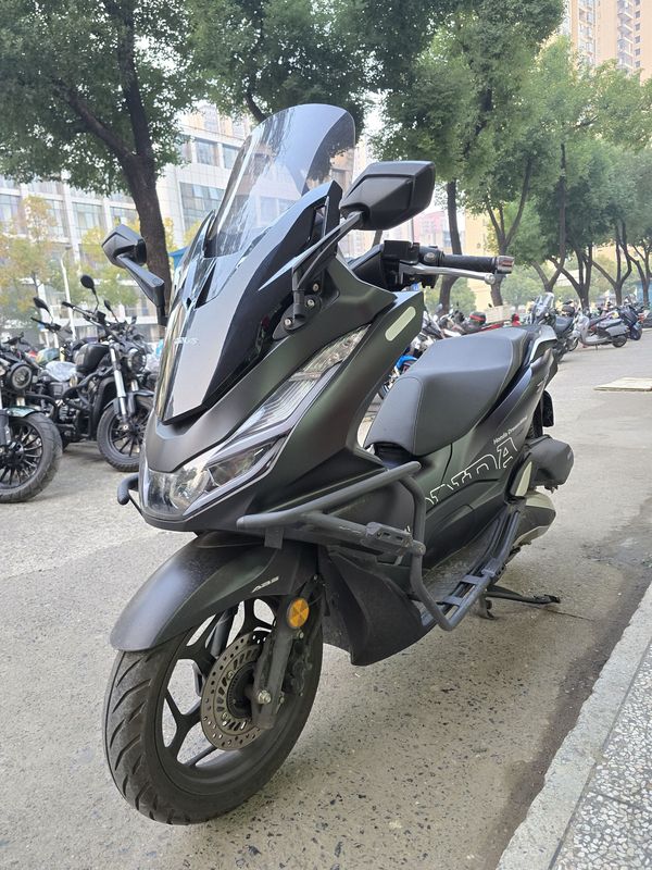 二手五羊本田PCX