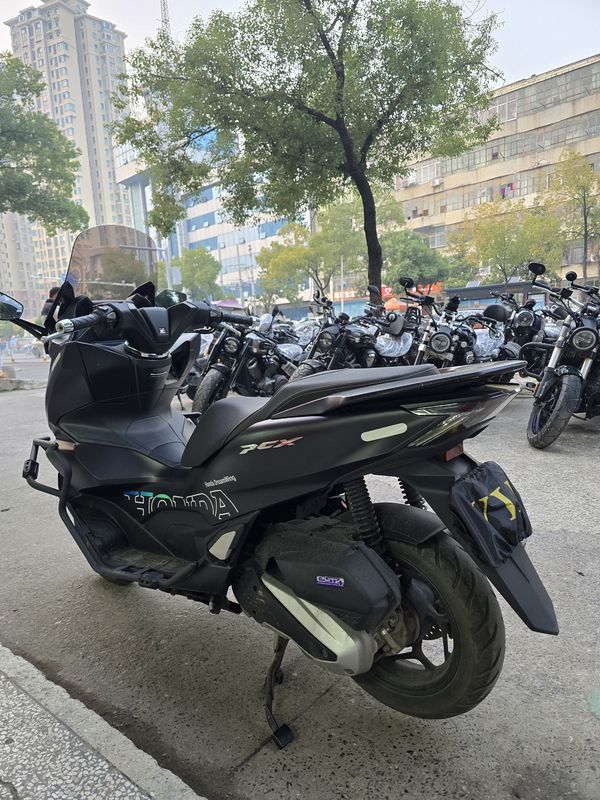 二手五羊本田PCX