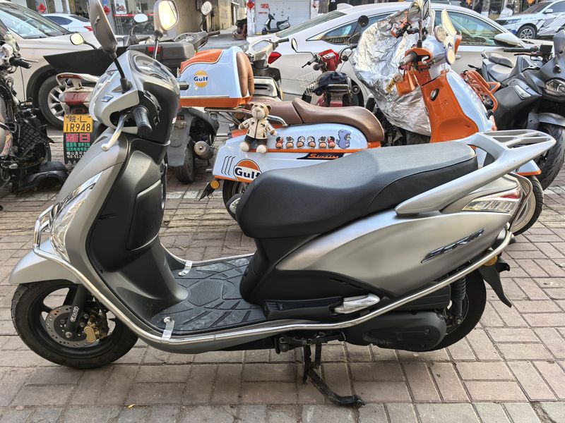 二手五羊本田SCR110 佳御