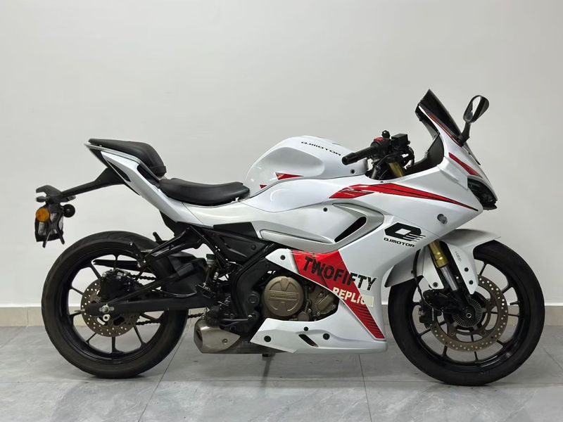 二手QJMOTOR赛250
