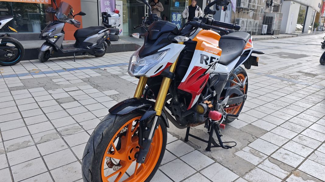 二手五羊本田CB190R 暴锋眼