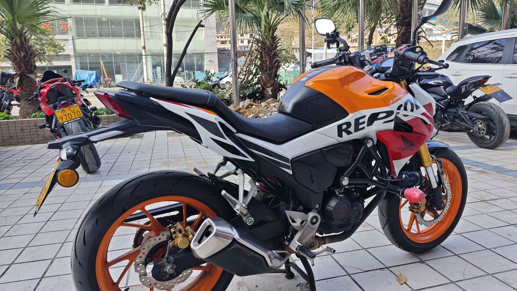二手五羊本田CB190R 暴锋眼